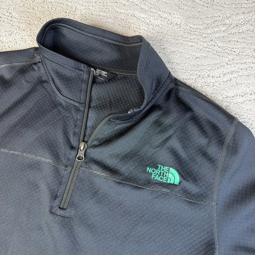 Men's The North Face FlashDry Size Large Performance 1/4 Zip Pullover